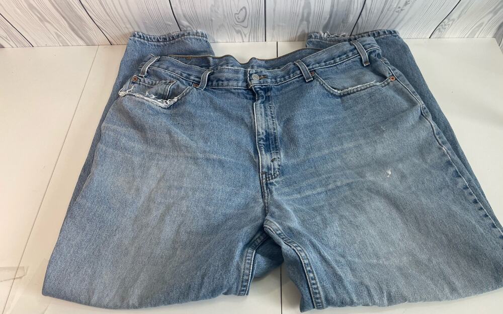 VTG Levi 550 Jeans Men's 42x30 Vtg Relaxed Fit Paper Tag Blue Light Wash